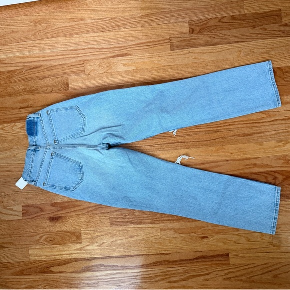 NWT Abercrombie & Fitch Ultra High Rise Jean - Picture 3 of 3